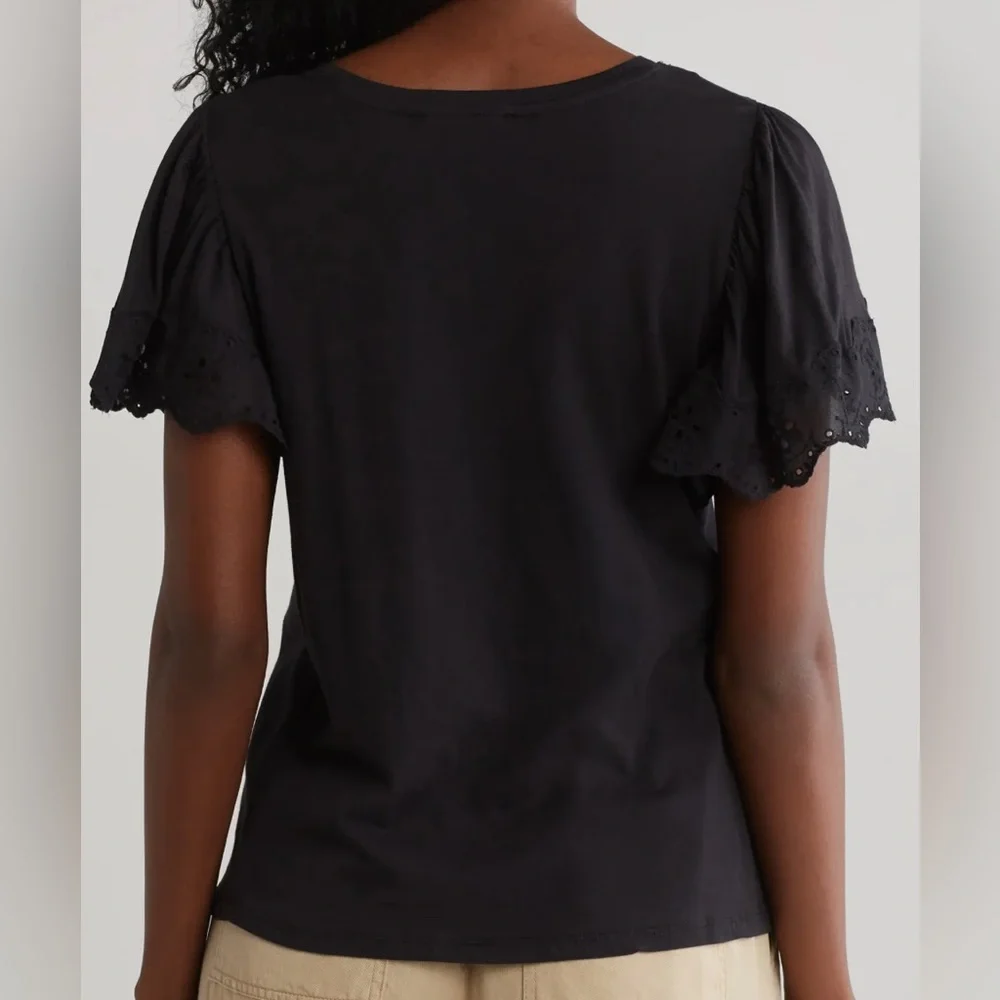 Tahari Eyelet Flutter Sleeve Top. Size S - Picture 2 of 11